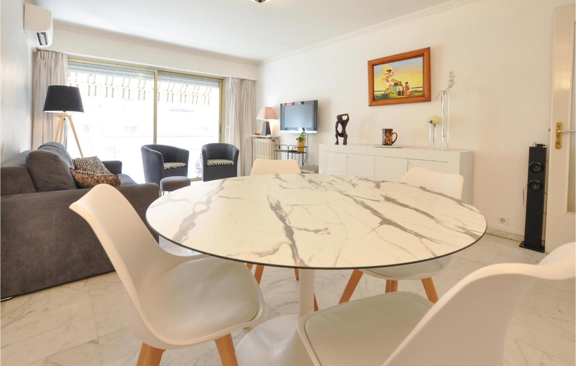 Beautiful In With Kitchen *